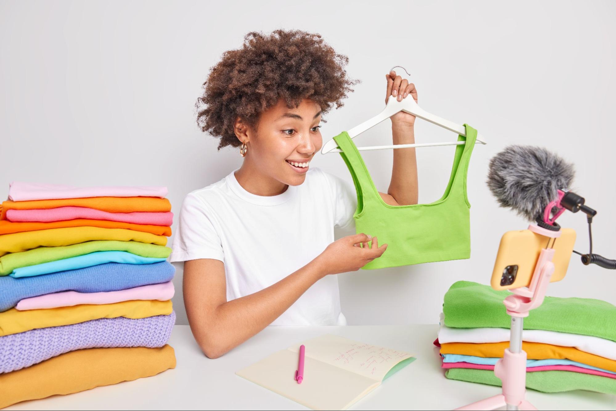 Online selling - Shopify social media