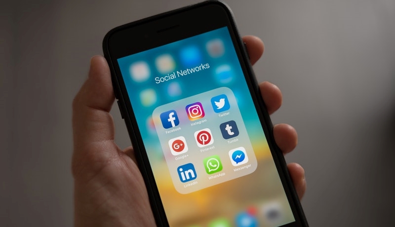 Shopify social media