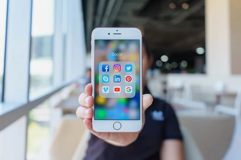 Social E-commerce Examples