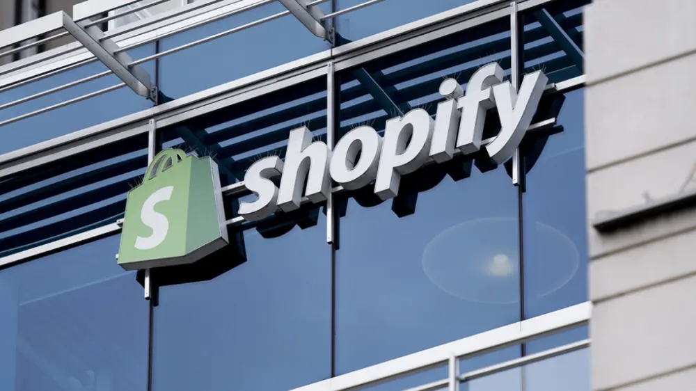 Shopify-social-e-commerce-strategy