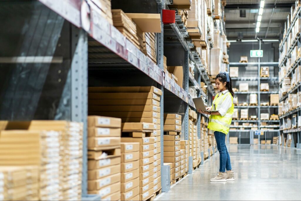 benefits of print on demand - Less-inventory