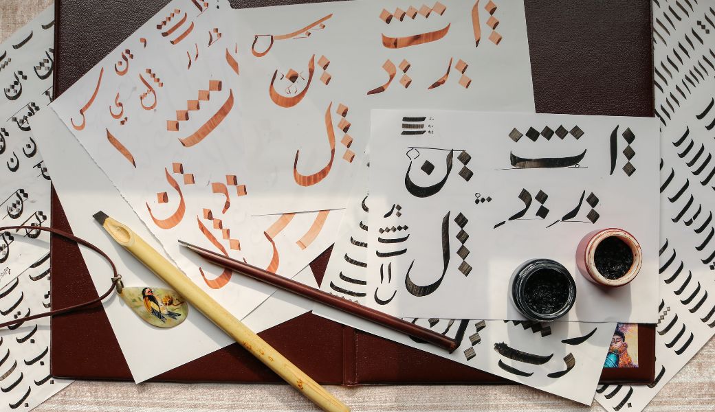 Profitable digital products to sell in Pakistan