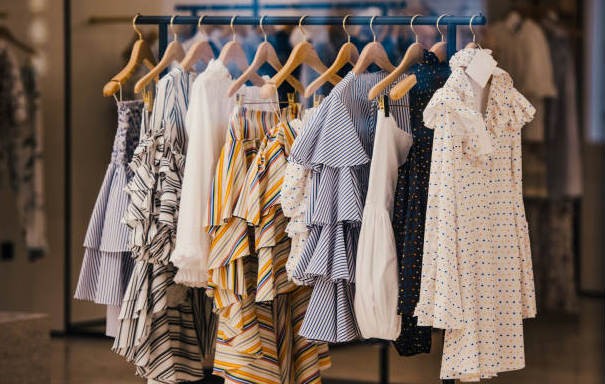how-to-start-a-clothing-business-with-buying-wholesale